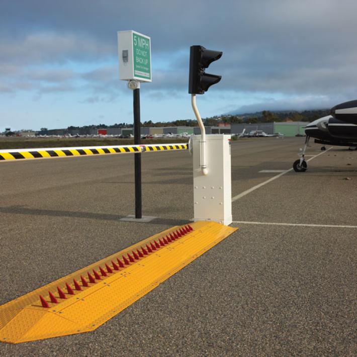 1610 Warning Signs & Traffic Signal